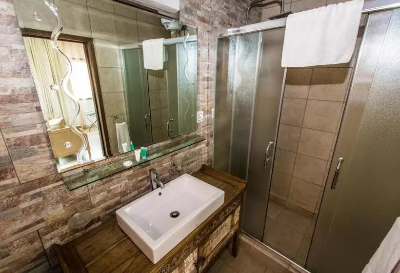 اتاق لوکس, The Swiss Hotel Freetown