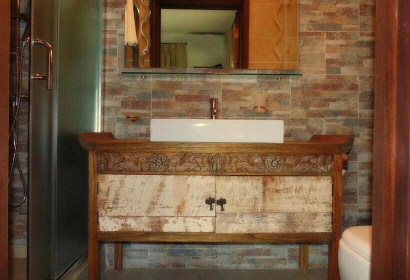 수피리어 룸, The Swiss Hotel Freetown