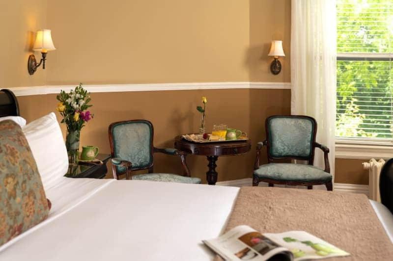 Standard Room King Size Bed