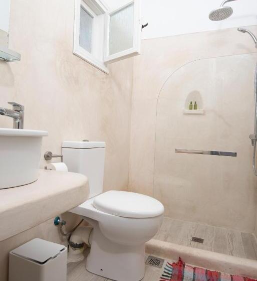 اتاق استاندارد سه نفره, Villa Markezinis