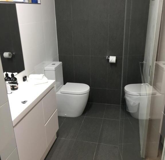 חדר דלוקס, Black Forest Motel