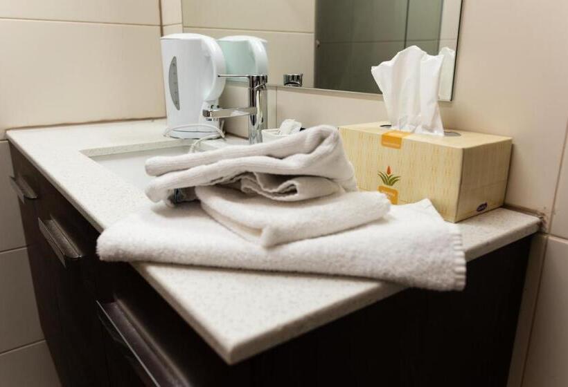 סוויטה אקזקיוטיב, Black Forest Motel