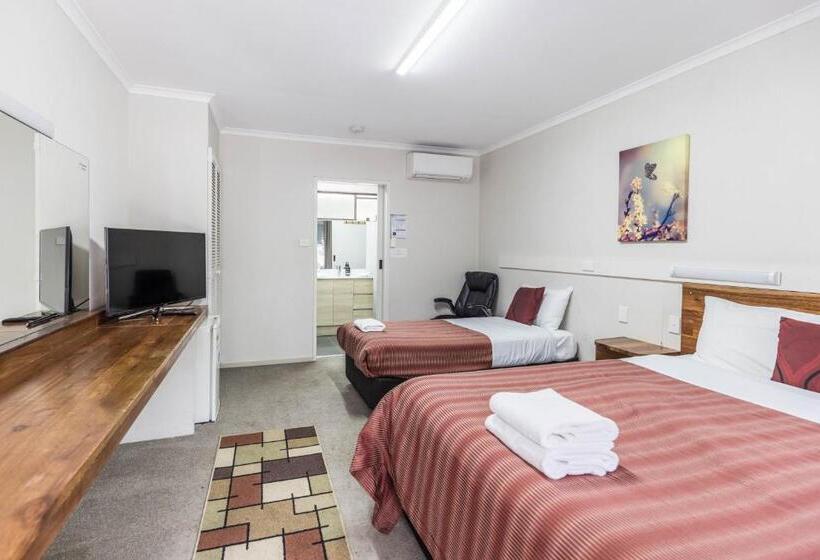 Номер Deluxe, Black Forest Motel