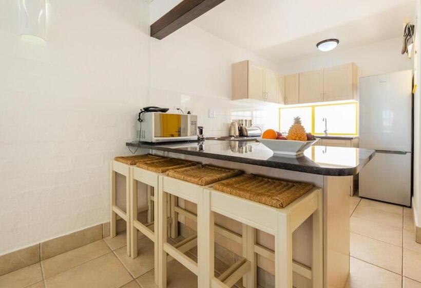 2 Bedrooms Apartment Lake View, Club Mykonos Langebaan