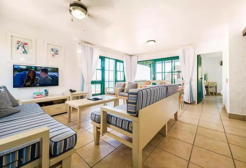 Standard studio with lake view, Club Mykonos Langebaan