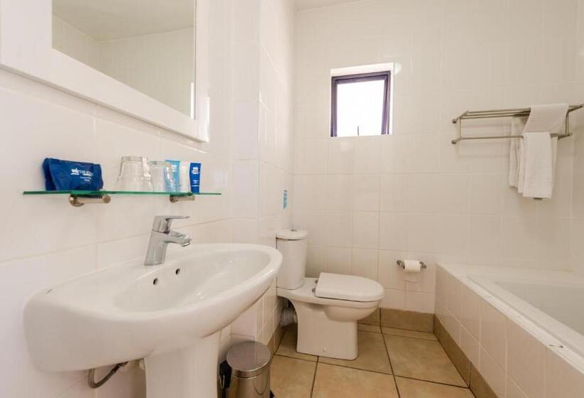 스탠다드 스튜디오 (전망), Club Mykonos Langebaan