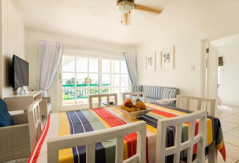 2 Bedroom Apartment with Views, Club Mykonos Langebaan