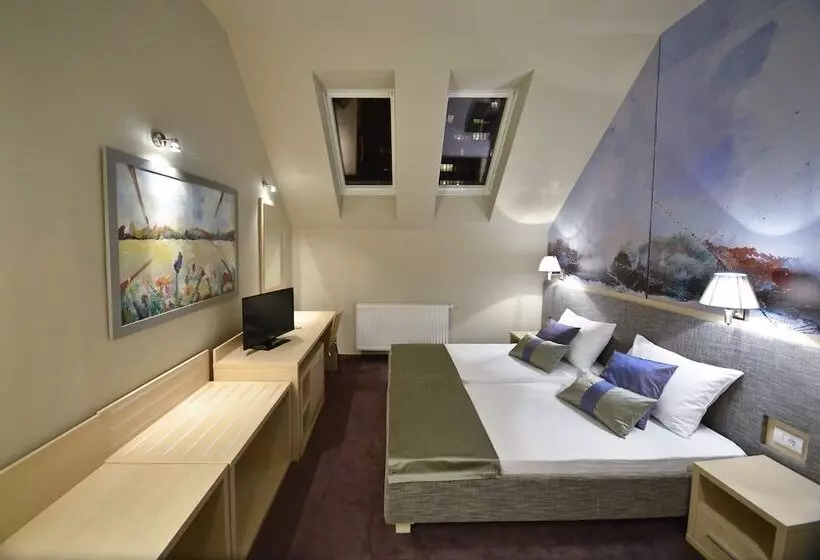 اتاق استاندارد, Artloft Garni