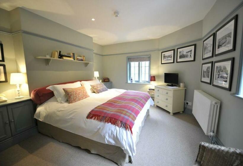 חדר סטנדרט, Bel And The Dragon Churt