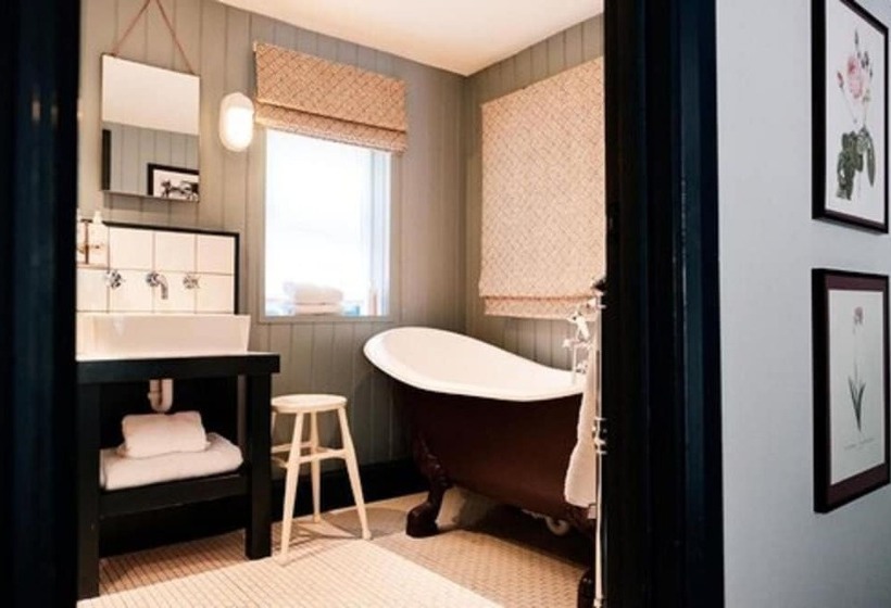 家庭间, Bel And The Dragon Churt