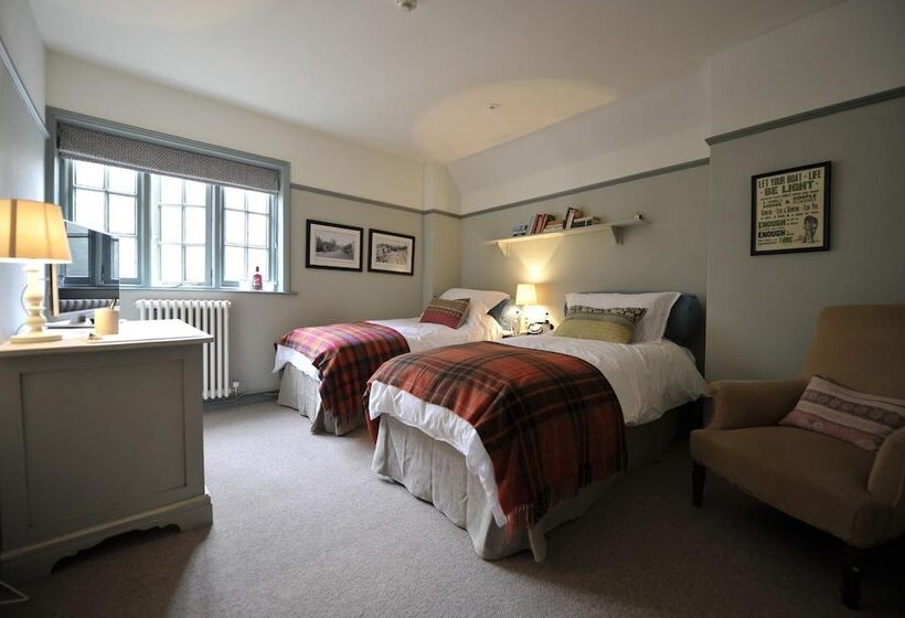 חדר סטנדרט, Bel And The Dragon Churt