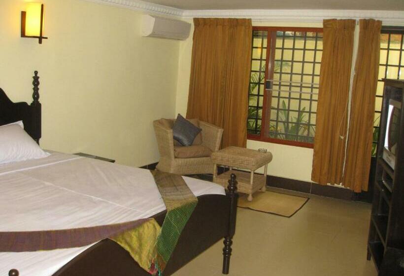 חדר סטנדרט עם מיטת קינג, Comfort House