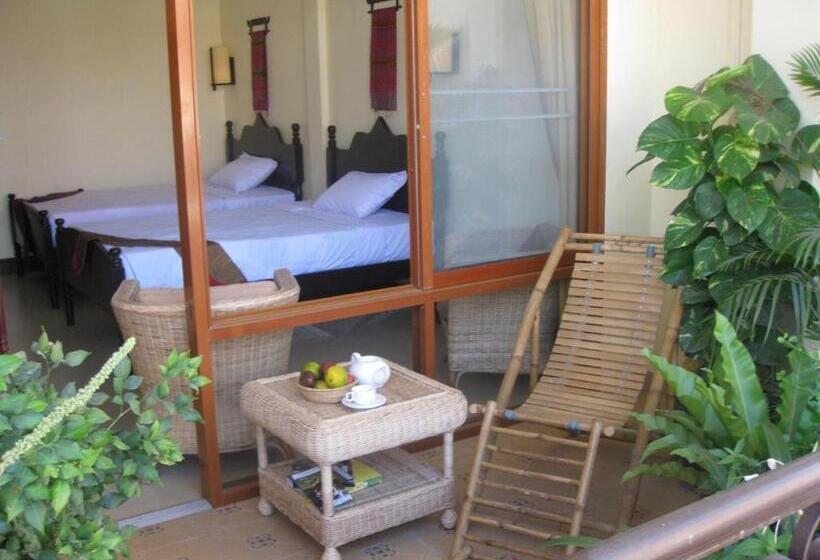 חדר סופריור עם מרפסת, Comfort House