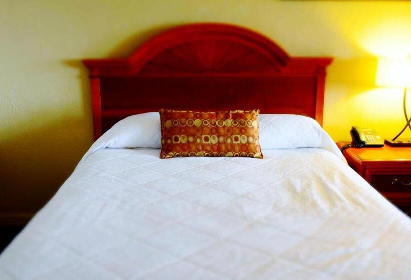 غرفة قياسية سرير كينج لذوى الإحتياجات الخاصة, Crystal Cove