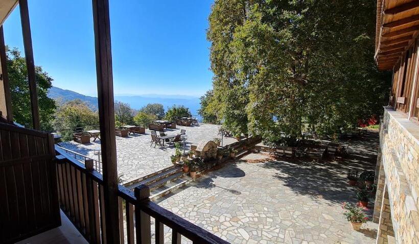 带阳台的行政套房, Manthos Mountain Resort & Spa