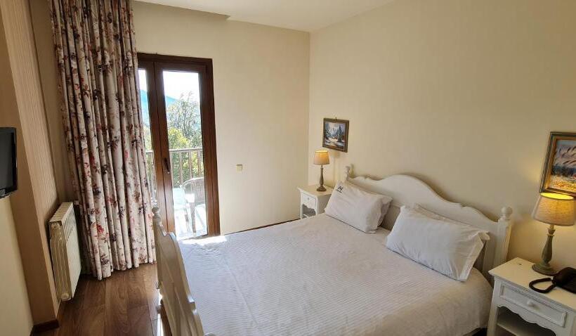 Номер Стандарт Вид на Горы, Manthos Mountain Resort & Spa