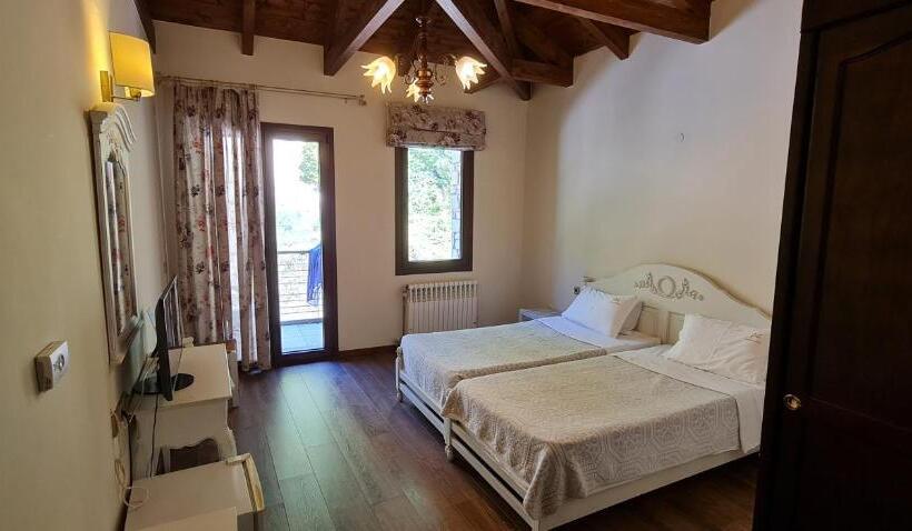 标准三人间, Manthos Mountain Resort & Spa