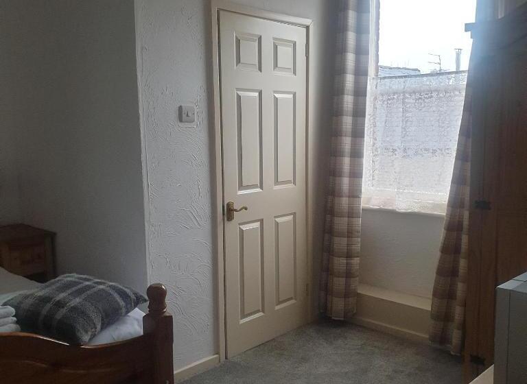 اتاق استاندارد, The Wheatsheaf Inn