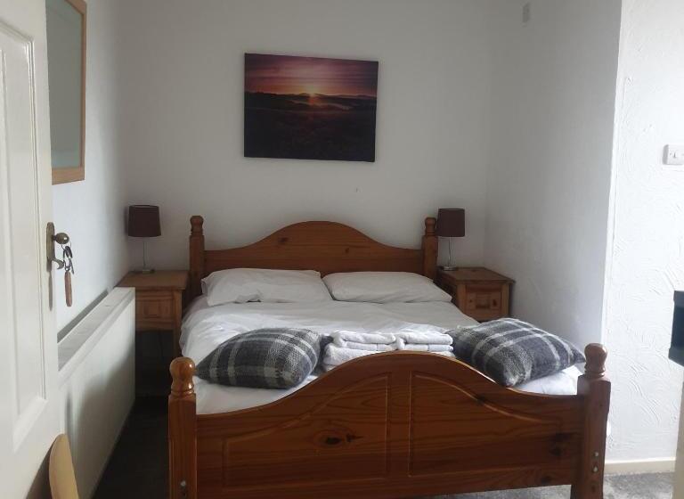 اتاق استاندارد, The Wheatsheaf Inn