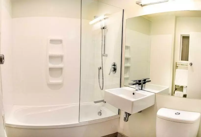 اتاق استاندارد با چشمانداز دریاچه, Wanaka