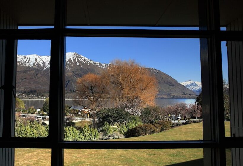 Люкс, Wanaka