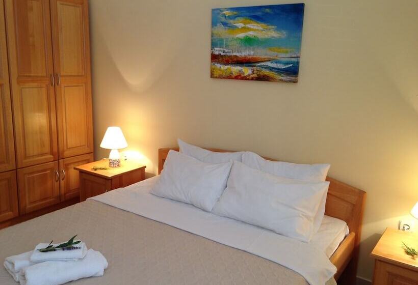 דירת חדר נוף לבריכה, Illyrian Resort