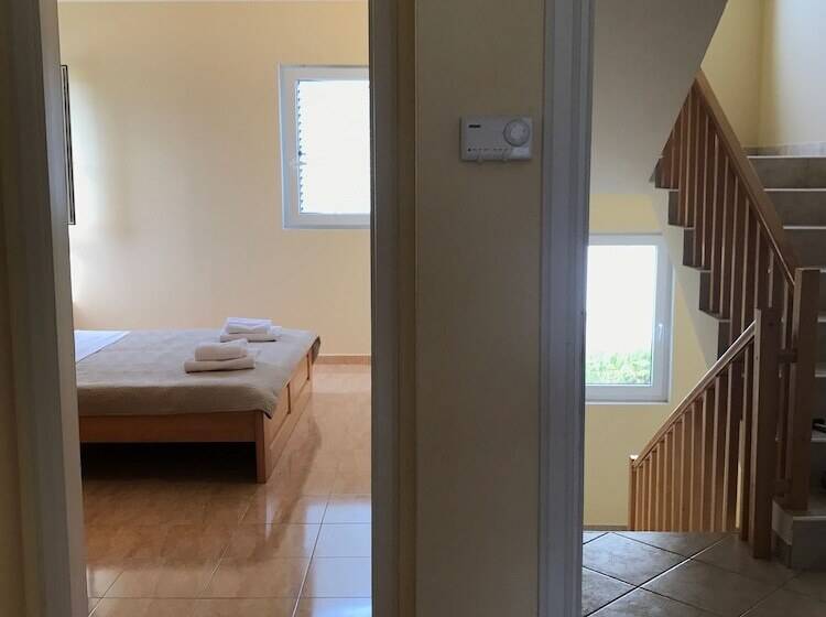 דירת חדר נוף לבריכה, Illyrian Resort