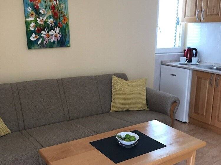 דירת חדר, Illyrian Resort