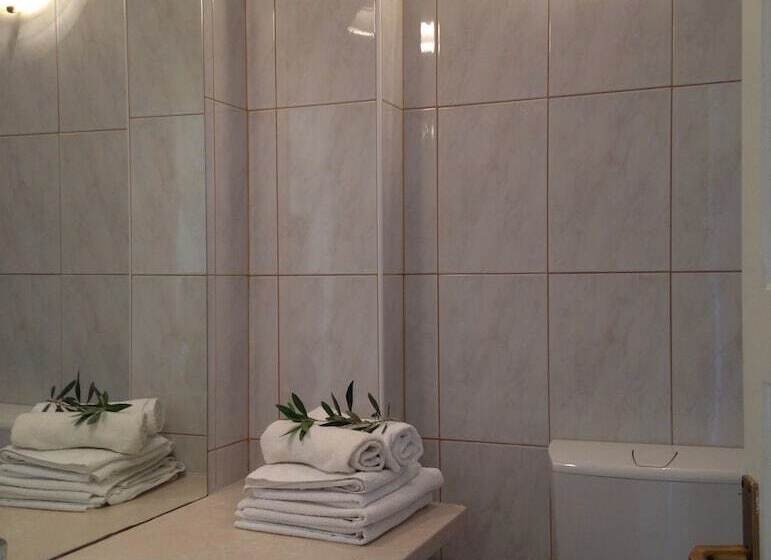 דירת חדר נוף לבריכה, Illyrian Resort