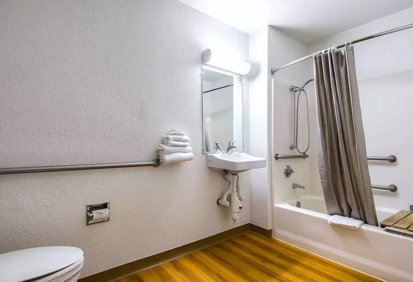 身障者適用スタンダードルーム, Motel 6 Stanton, Ca