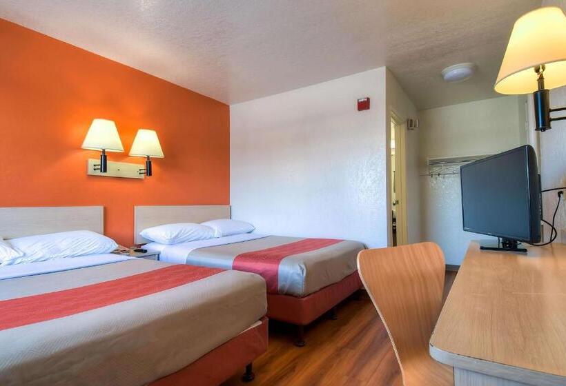 Четырехместный Номер Стандарт, Motel 6 Stanton, Ca