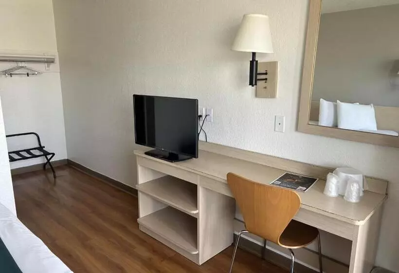 スタンダードルーム, Motel 6 Stanton, Ca