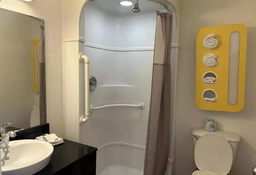 スタンダード4人部屋, Motel 6 Stanton, Ca