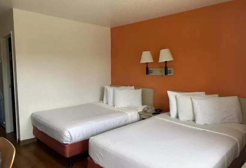 スタンダード4人部屋, Motel 6 Stanton, Ca