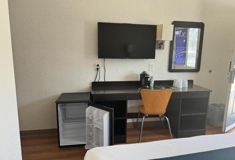 חדר סופריור, Motel 6 Stanton, Ca