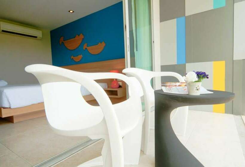 带阳台的高级房间, Ratana Apart Hotel At Kamala