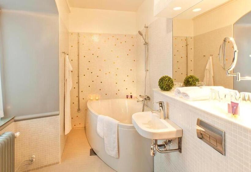 수피리어 룸, Rosersbergs Slottshotell