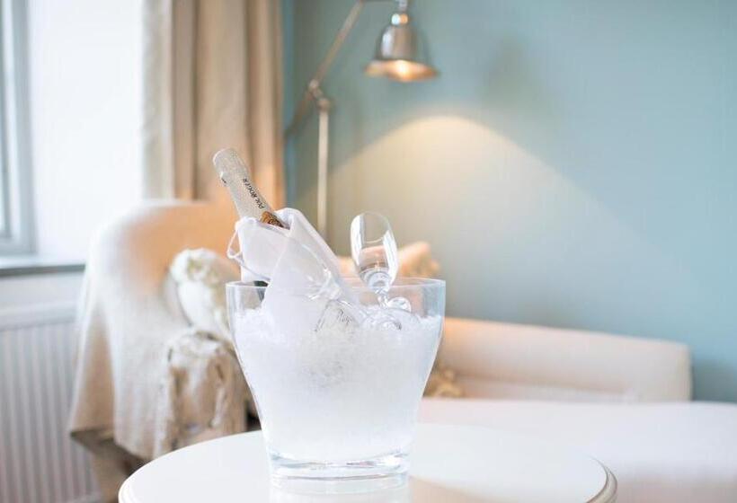 스탠다드 룸, Rosersbergs Slottshotell