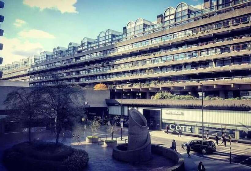 إستوديو قياسى, Montcalm Brewery Townhouse