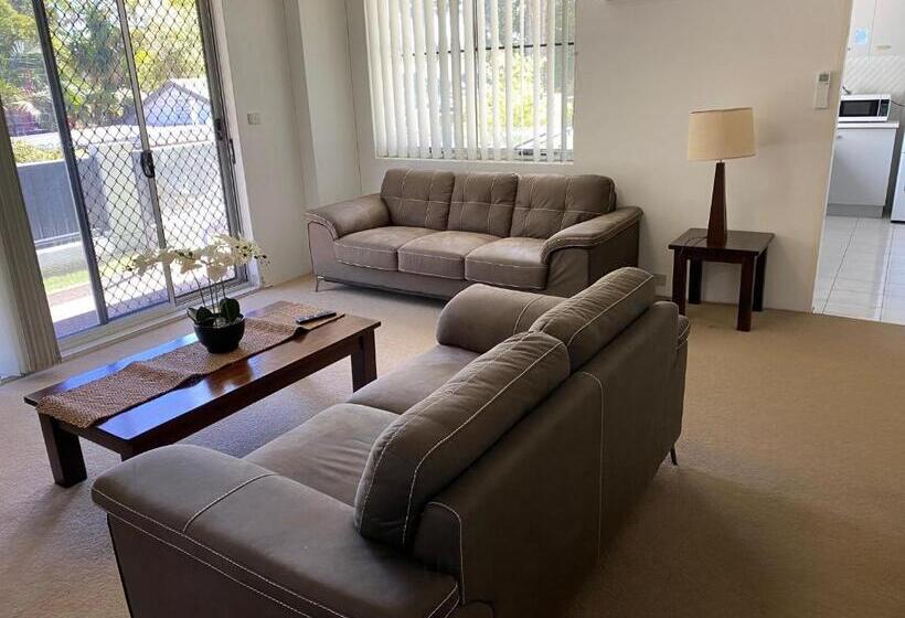 低层单卧公寓, Tradewinds Apartments