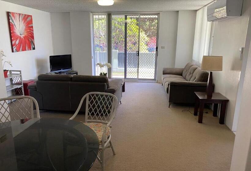 低层单卧公寓, Tradewinds Apartments