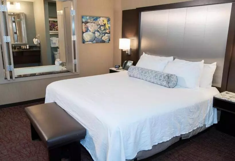 キングサイズベッドのデラックススイート, Winriver Resort And Casino