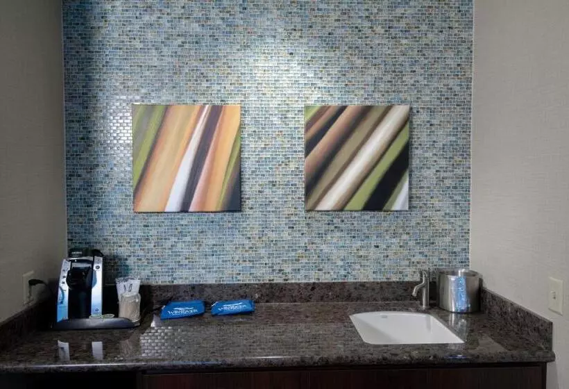 キングサイズベッドのスイートルーム, Winriver Resort And Casino