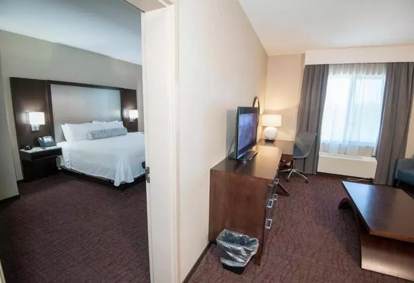 キングサイズベッドのスイートルーム, Winriver Resort And Casino