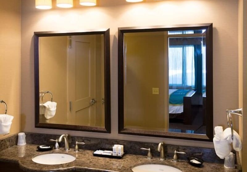 جناح, Winriver Resort And Casino