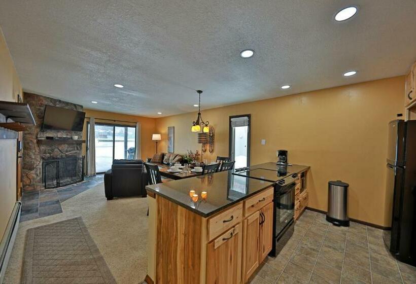 2ベッドルームアパートメント, Meadowridge 0401