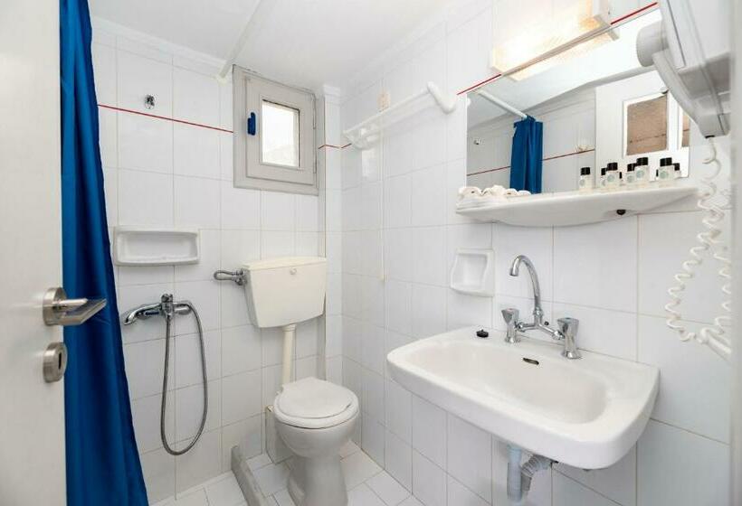 带阳台的三人标准间, Fortuna Perissa