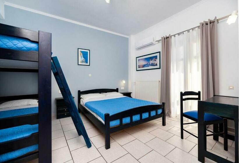 带阳台标准四人间, Fortuna Perissa