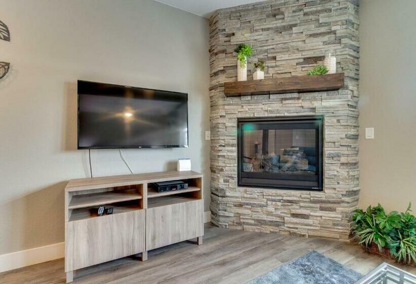 标准工作室, Johnson Street Studio