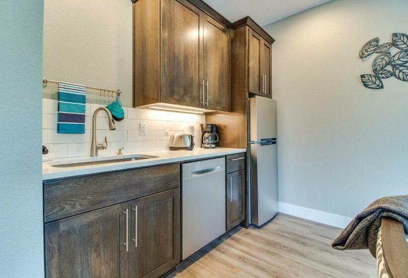 标准工作室, Johnson Street Studio